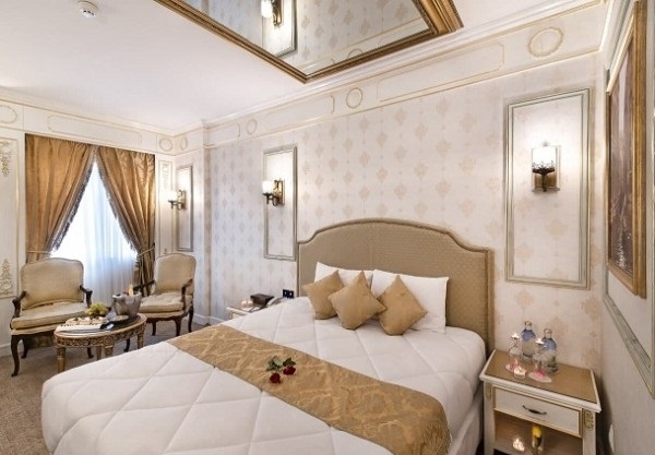 اتاق دو تخته هتل بین المللی قصر مشهد