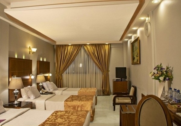 اتاق چهار تخته هتل تارا مشهدرزرو هتل-های