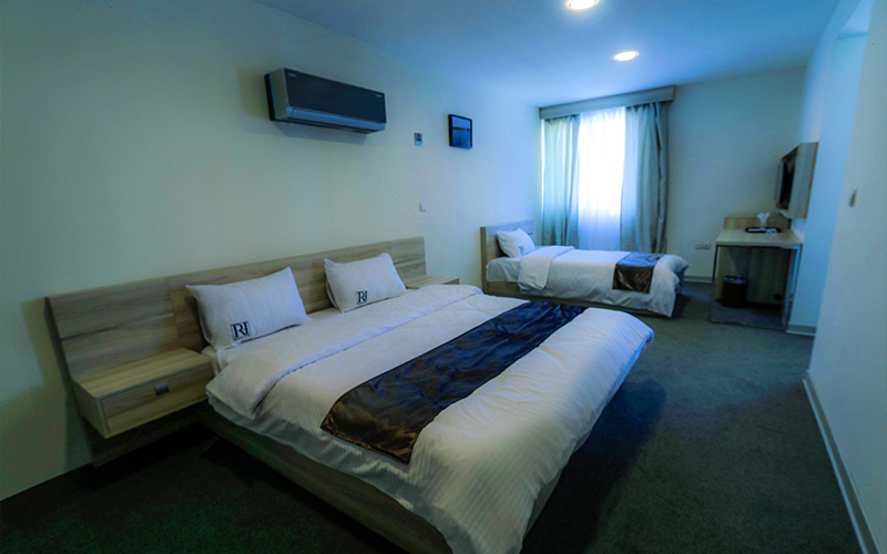 اتاق دو تخته برای سه نفر هتل ریحان قشمرزرو هتل-های