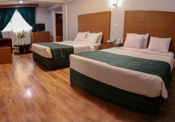 اتاق چهار تخته دبل هتل تارا مشهدرزرو هتل-های