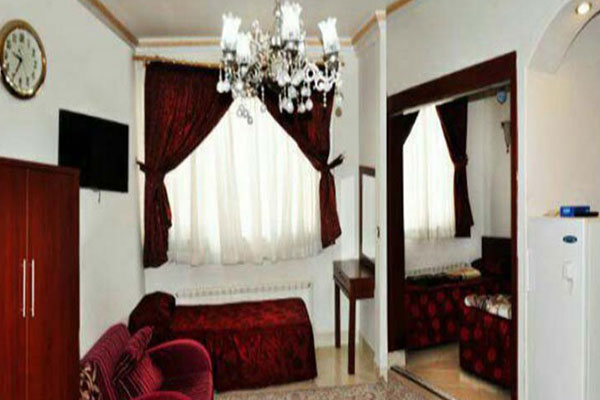 نمای داخلی اتاق هتل ماه عسل مشهد