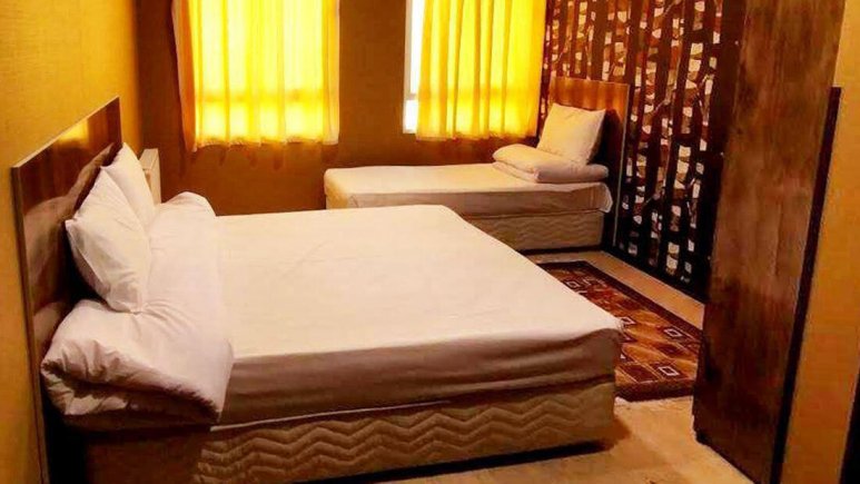 اتاق سه تختخواب هتل آپارتمان عطاران مشهدرزرو هتل-های