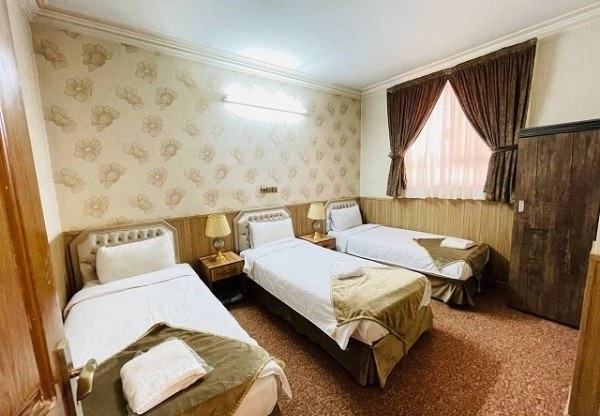 اتاق سه تخته هتل خلیج فارس مشهد