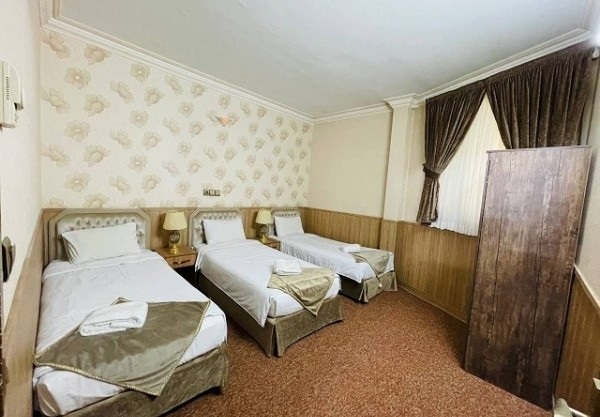 اتاق سه تخته در هتل خلیج فارس مشهدرزرو هتل-های