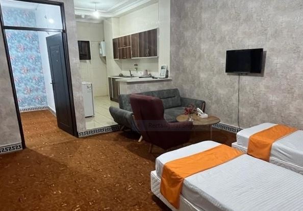 نمای اتاق دوتخته هتل آپارتمان شوهاز چابهار با یک اتاق اضافهرزرو هتل-های