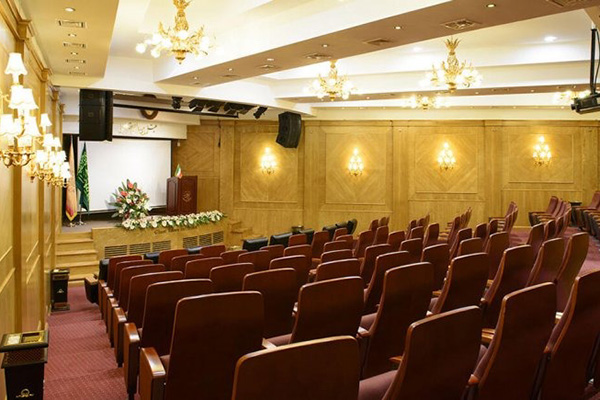 سالن کنفرانس هتل قصر طلایی مشهد