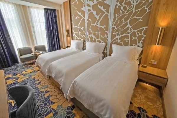 اتاق سه تخته هتل امیرکبیر کیشرزرو هتل-های