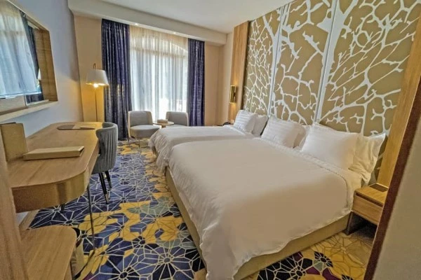 فضای اتاق دو تخته سه نفره هتل امیرکبیر کیش