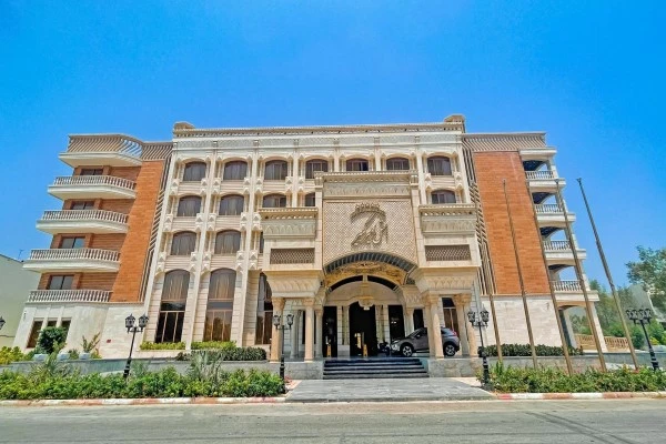 نمای ورودی هتل امیرکبیر کیشرزرو هتل-های