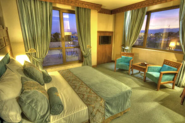 اتاق خواب لوکس هتل زندیه شیرازرزرو هتل-های