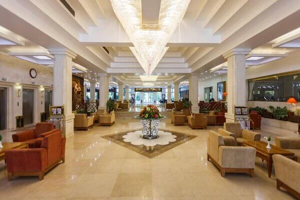 پذیرش هتل هما شیراز