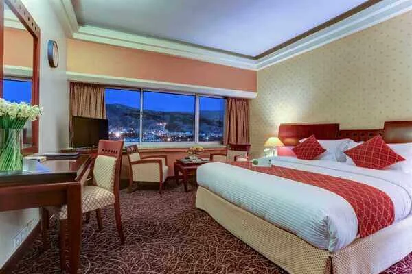 اتاق هتل هما شیراز