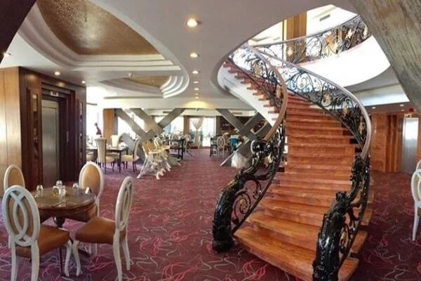 اتاق لوکس هتل بزرگ شیراز