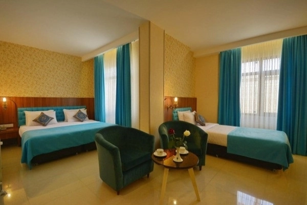 اتاق سه تخته هتل ارگ شیرازرزرو هتل-های