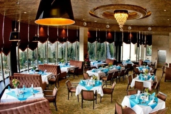 استخر هتل رویال شیراز