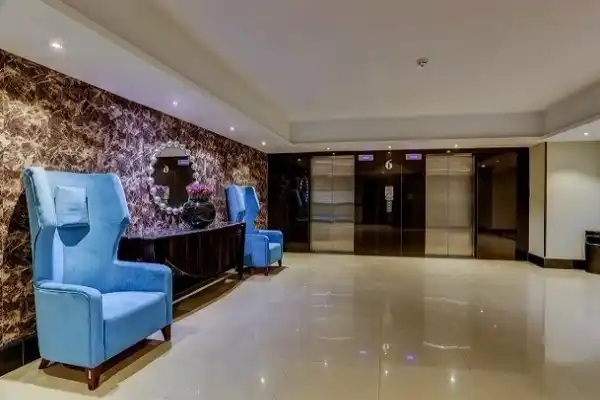 سالن-هتل-بزرگ-تهران2رزرو هتل-های