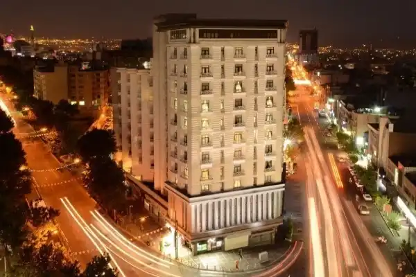 نمای-هتل-بزرگ-تهران