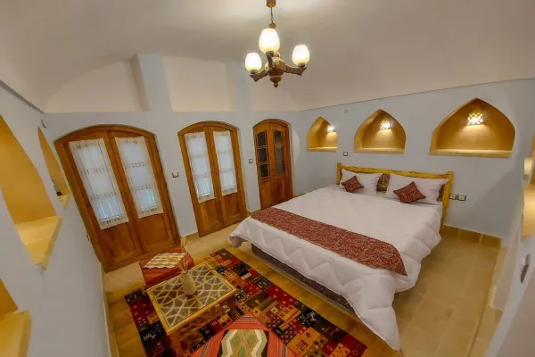نمای- هتل-سنتی-یزدان-گرد-یزد