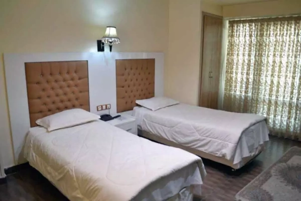 اتاق دو تخته توئین هتل حافظ تهرانرزرو هتل-های