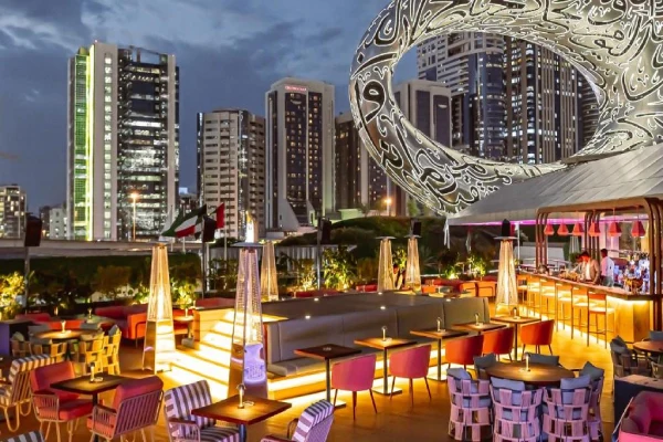باشگاه هتل جمیرا امارات تاورز دبیرزرو هتل-های