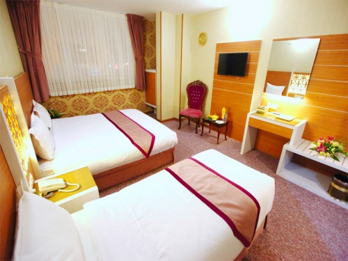 اتاق دو تخته طلایی توئین